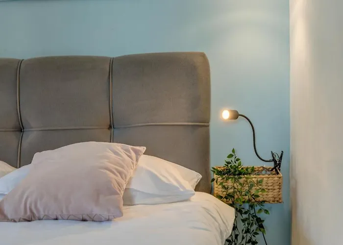 Huging The Horizon. Apartman