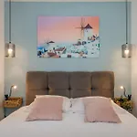 Huging The Horizon. *