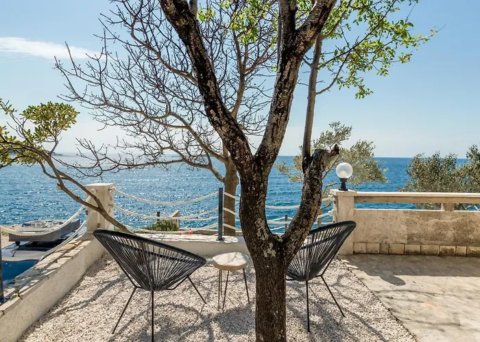 Huging The Horizon. Apartment Zaglavice